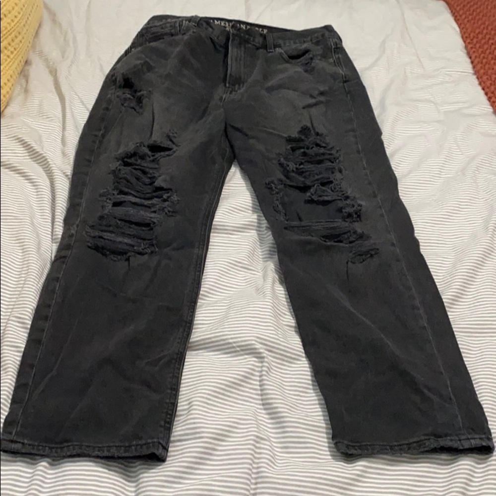 Black Distressed American Eagle mom jeans